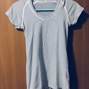 Lululemon top